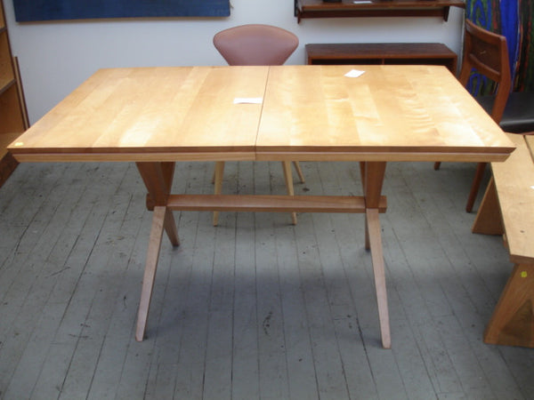 Table: Russell Wright Dining Table